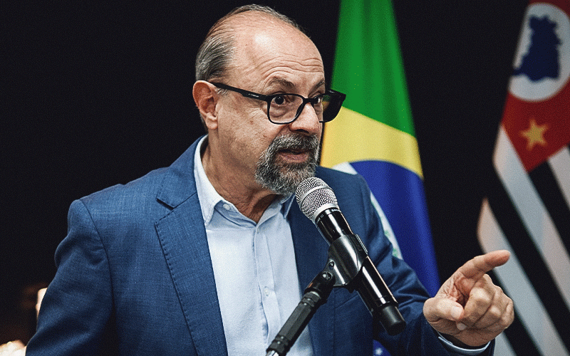 Dr Wilson Chediek em seu pronunciamento na Alesp durante o lançamento da Frente Parlamentar pela Saúde Bucal Foto: Assessoria Alesp